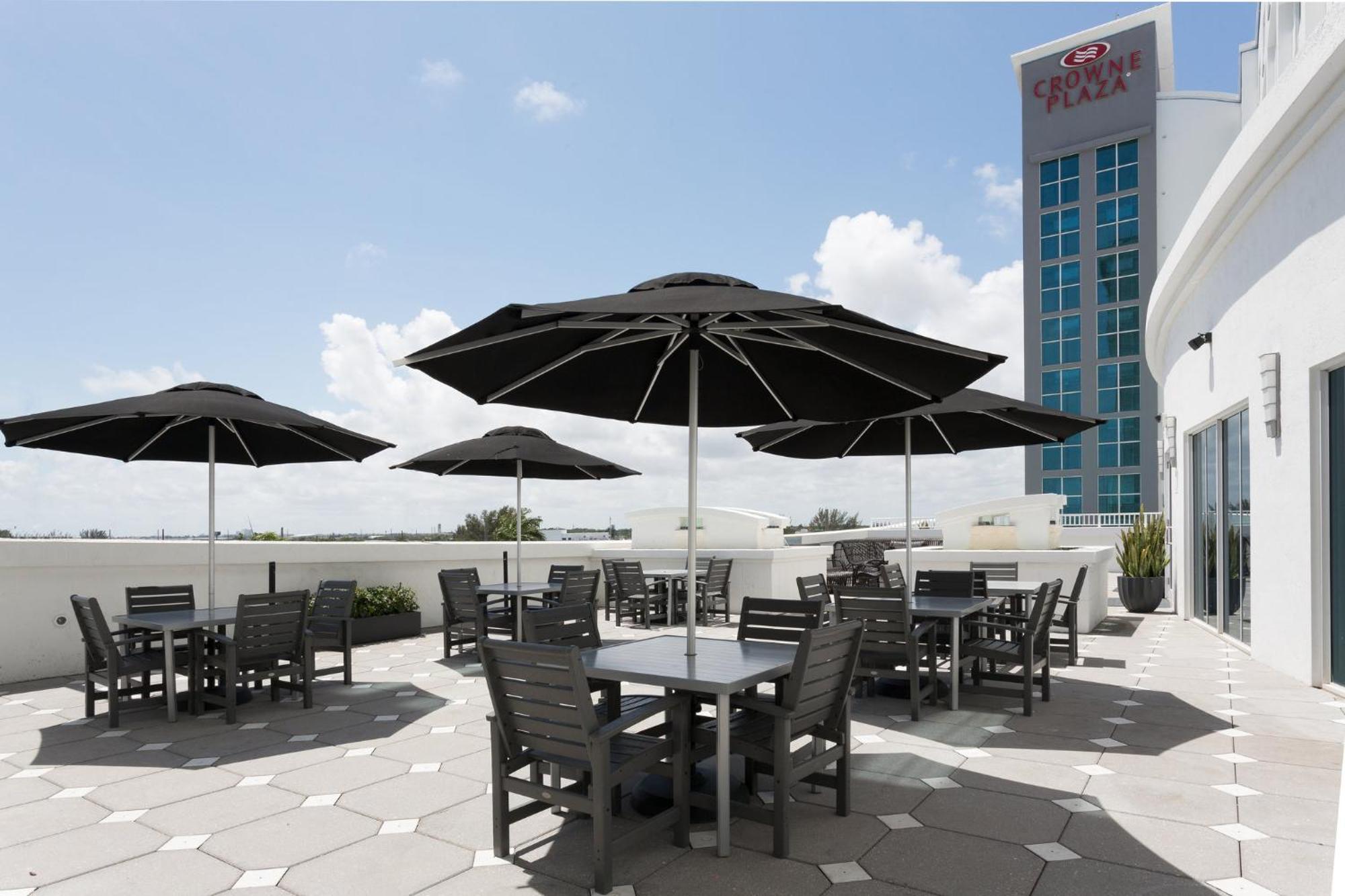 Crowne Plaza Hotel & Resorts Fort Lauderdale Airport/ Cruise, An Ihg Hotel Exterior foto